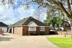 Picture #0 of Property #1005592641 in Woolsbridge Road, Ringwood BH24 2LX
