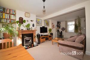 Picture #1 of Property #1007443641 in Wycliffe Road, Bournemouth BH9 1JP