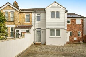 Picture #0 of Property #1007654541 in Ashley Road, Poole BH14 0AG
