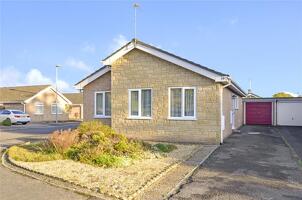 Picture #0 of Property #1011571131 in Spinners Close, West Moors, Ferndown BH22 0PN