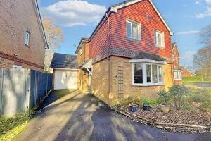 Picture #0 of Property #1016031441 in Verwood BH31 6UL