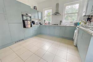 Picture #1 of Property #1019070441 in Bournemouth BH3 7AD