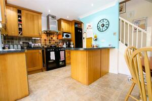 Picture #4 of Property #1021579641 in Diana Way, Corfe Mullen, Wimborne BH21 3XE