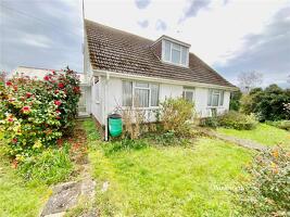 Picture #14 of Property #1022648541 in Falcon Drive, Mudeford, Christchurch BH23 4BA