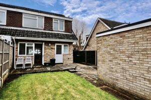 Picture #10 of Property #1023307641 in Drake Close, Ringwood BH24 1UG