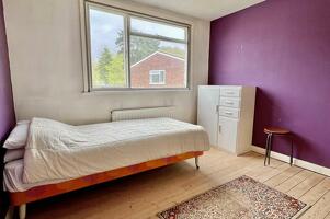 Picture #8 of Property #1023307641 in Drake Close, Ringwood BH24 1UG