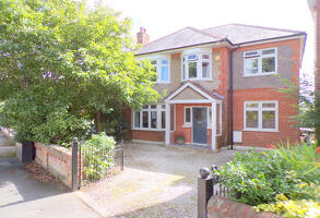 Picture #0 of Property #1029002541 in Winston Road, Bournemouth BH9 3EQ