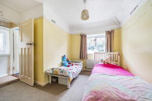 Picture #6 of Property #1036631541 in Andover Green, Bovington BH20 6LN