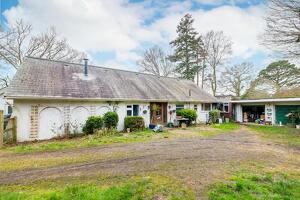 Picture #1 of Property #1037189541 in Picket Hill, Ringwood, New Forest BH24 3HH