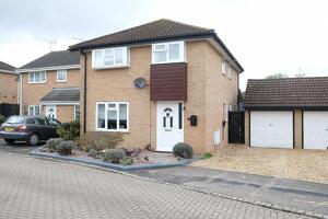 Picture #0 of Property #1037742741 in Moss Drive, Marchwood, Southampton SO40 4YD