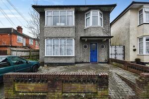Picture #13 of Property #1039710741 in Barrie Road, Bournemouth BH9 2XD