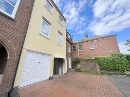 Picture #13 of Property #104801158 in Market Close, Poole BH15 1NE
