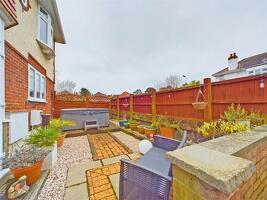Picture #21 of Property #1049540541 in Tuckton Road, Bournemouth BH6 3HS