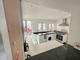 Picture #4 of Property #1049659341 in Gladstone Road, Parkstone, Poole BH12 2LY