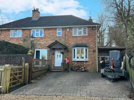 Picture #0 of Property #1050666441 in Pundle Green, Bartley, Southampton SO40 2LG