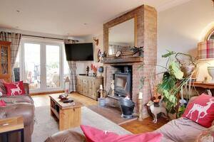 Picture #1 of Property #1050666441 in Pundle Green, Bartley, Southampton SO40 2LG