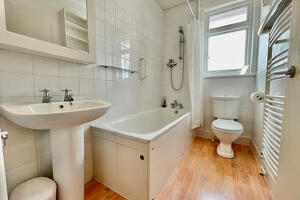 Picture #13 of Property #1053499731 in Lighthouse Road, Swanage BH19 2JJ