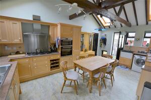 Picture #1 of Property #105420568 in Parsonage Barn Lane, Ringwood BH24 1PT