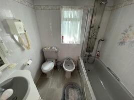 Picture #7 of Property #1056806721 in Manor Road, Bournemouth BH1 3EU
