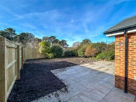 Picture #1 of Property #1058971131 in Forest Close, Highcliffe, Christchurch BH23 4QF
