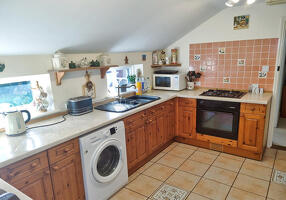 Picture #4 of Property #1060633341 in Calmore Road, Old Calmore SO40 2RF