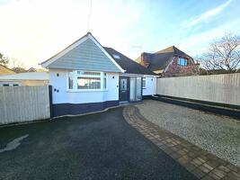 Picture #0 of Property #1061944341 in Berkeley Avenue, Alderney , POOLE BH12 4HZ