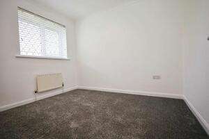 Picture #19 of Property #1067911641 in Isaacs Close, Poole BH12 5HE
