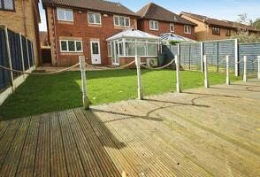 Picture #8 of Property #1067911641 in Isaacs Close, Poole BH12 5HE
