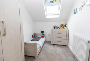 Picture #10 of Property #1068472641 in Kings Close, Bournemouth BH10 4GB