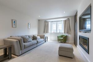 Picture #8 of Property #1069312641 in Maxwell Road, Canford Cliffs BH13 7JB