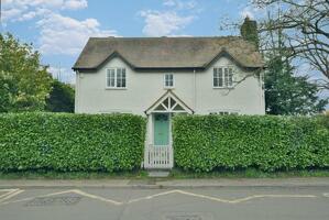 Picture #1 of Property #1070014641 in High Street, Sturminster Marshall BH21 4AY