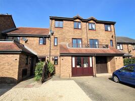 Picture #0 of Property #1072122441 in Waldren Close, Baiter Park, POOLE BH15 1XR