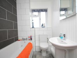 Picture #9 of Property #1072122441 in Waldren Close, Baiter Park, POOLE BH15 1XR