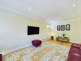 Picture #11 of Property #1074165741 in Norfolk Avenue, Christchurch BH23 2SE