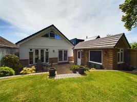 Picture #8 of Property #1074165741 in Norfolk Avenue, Christchurch BH23 2SE
