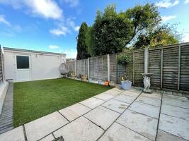 Picture #5 of Property #1077687141 in Sandbanks Road, Whitecliff, Poole BH14 8BS