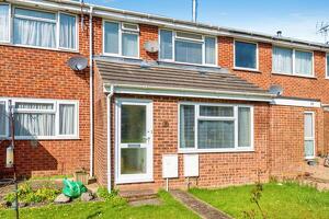 Picture #0 of Property #1078950741 in Filton Close, Calmore, Southampton SO40 2UW