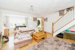 Picture #1 of Property #1078950741 in Filton Close, Calmore, Southampton SO40 2UW