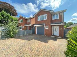 Picture #0 of Property #1080874731 in Charmouth Grove, Ashley Cross BH14 0LP