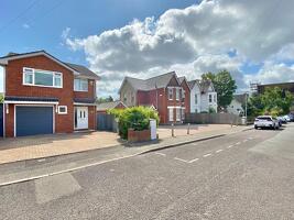 Picture #17 of Property #1080874731 in Charmouth Grove, Ashley Cross BH14 0LP