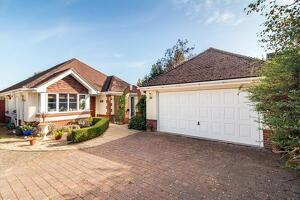 Picture #0 of Property #108350668 in Broadshard Lane, Ringwood BH24 1RS