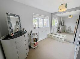 Picture #15 of Property #1084159431 in Sandyhurst Close, Canford Heath, Poole BH17 9JS