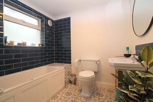 Picture #4 of Property #1084977441 in Stanley Road, Poole BH15 1QX