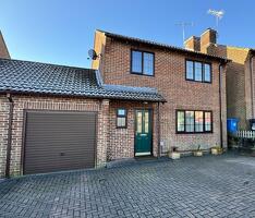 Picture #0 of Property #1089224541 in Clayford Close, West Canford Heath BH17 9BS