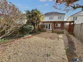 Picture #15 of Property #1089367641 in Richmond Road, Lower Parkstone, Poole BH14 0BS