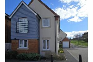 Picture #1 of Property #108951868 in Carpenter Close, Poole BH17 8DF