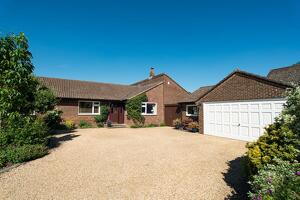 Picture #16 of Property #1092703341 in Sturminster Marshall BH21 4BA