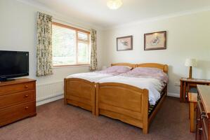 Picture #8 of Property #1092703341 in Sturminster Marshall BH21 4BA