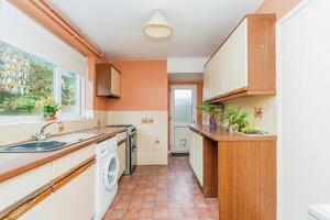 Picture #7 of Property #1097896641 in Salisbury Road, Totton, Southampton SO40 3LZ