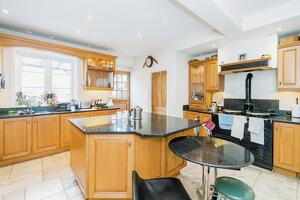Picture #3 of Property #1098276531 in Cadnam Lane, Cadnam, Southampton SO40 2NS